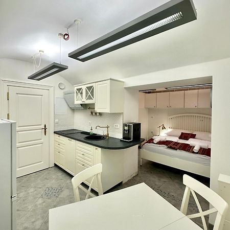 Ars Longa Apartments Ljubljana Buitenkant foto