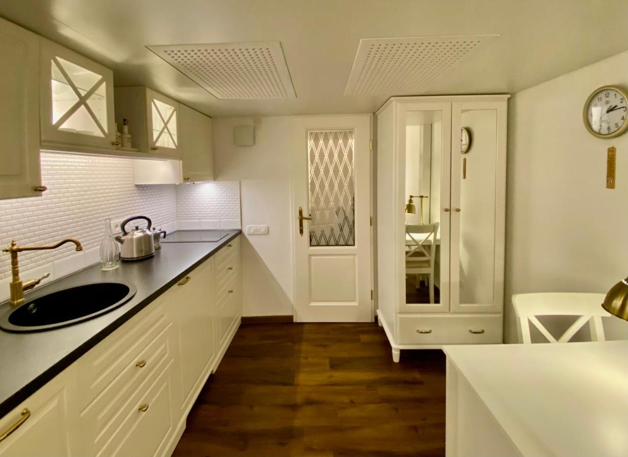 Ars Longa Apartments Ljubljana Buitenkant foto