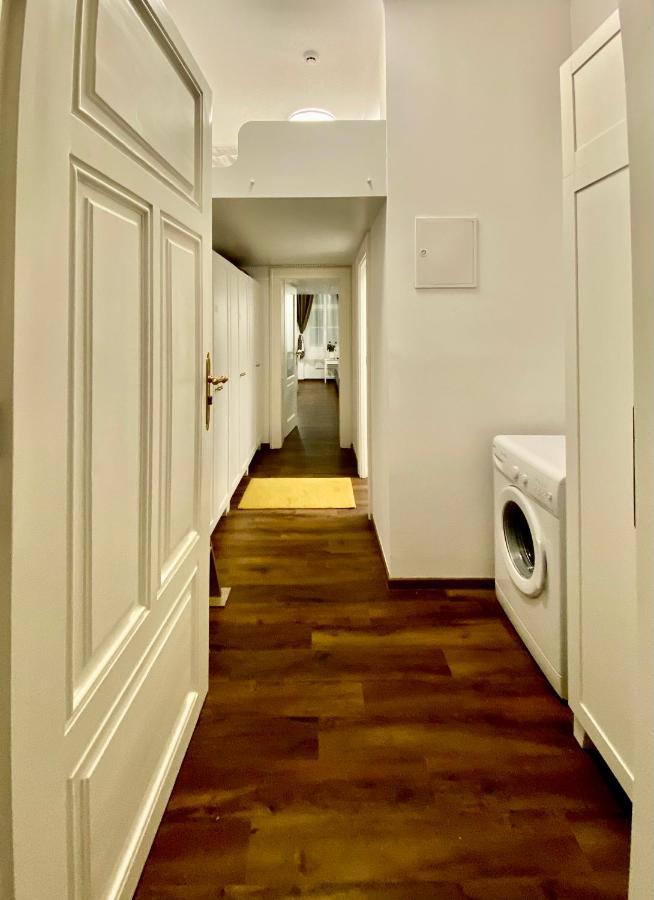 Ars Longa Apartments Ljubljana Buitenkant foto